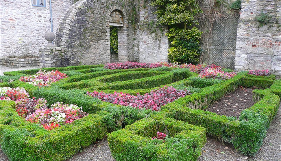 Elizabethan Gardens - Formal Garden in Plymouth, Plymouth - Visit Plymouth